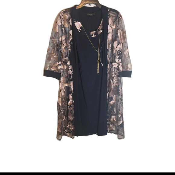 R & M Richards Dresses & Skirts - NWT R & M Richards Collection Black Dress with Floral Sheer Kimono. Size 8
